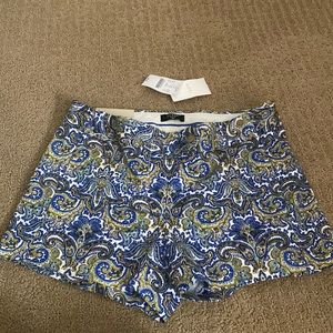 The brand is J. Crew. The size is 00 in the inseam is 3”